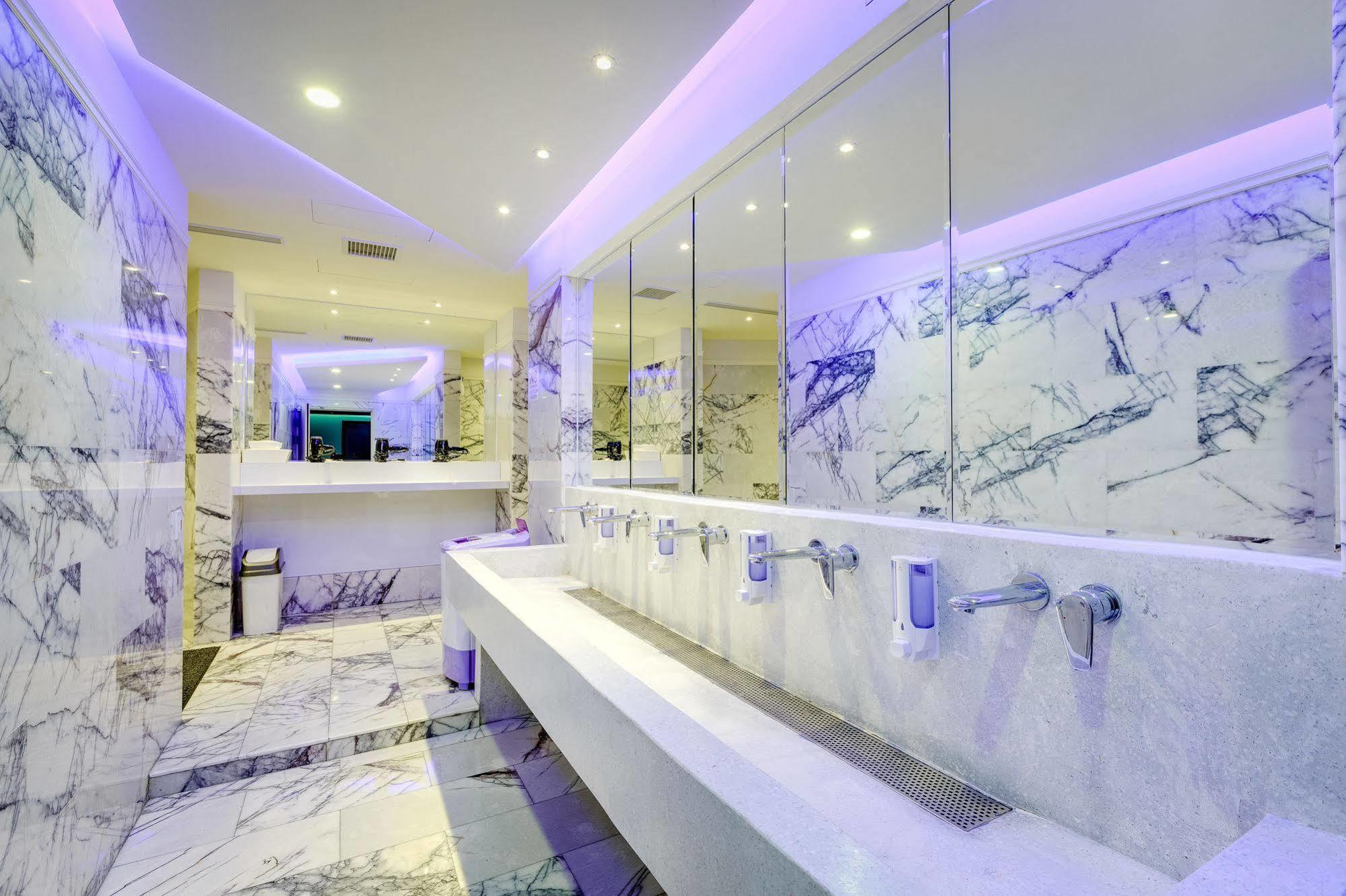 Space Inn Xinyi Тайбэй Экстерьер фото